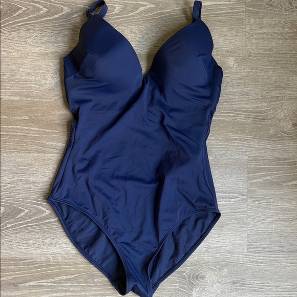 NEW Boden Sweetheart Cup Size Swimsuit. Navy 34DD - Picture 2 of 10